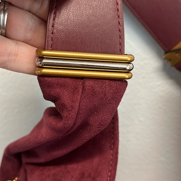 Steve Madden | Bloodstone Hobo Bag w/ Extra Crossbody Bag & Strap. - Picture 8 of 15